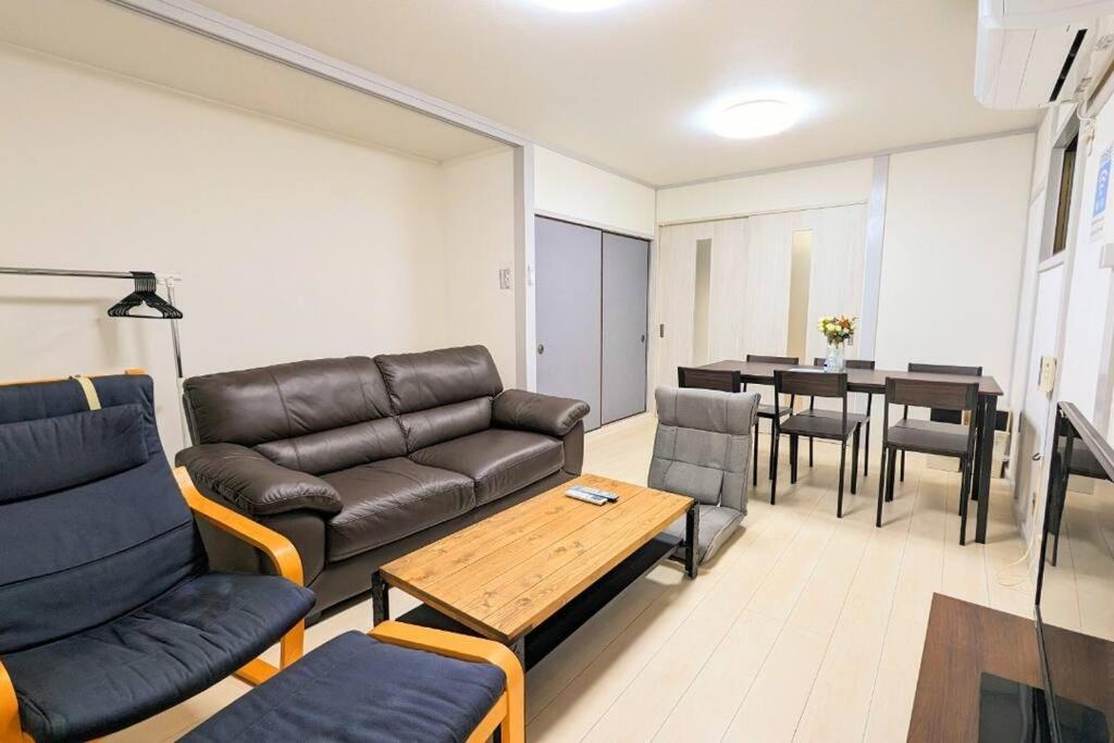 Apartment Jr西九条徒歩4分！最大12名宿泊可能！貸切一軒家！usj、梅田アクセス良好！１f広々リビングあり！